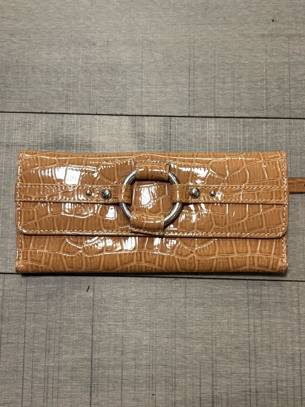 ♠️5/$25♠️Y2K Patent Croc-Embossed Tan Wallet